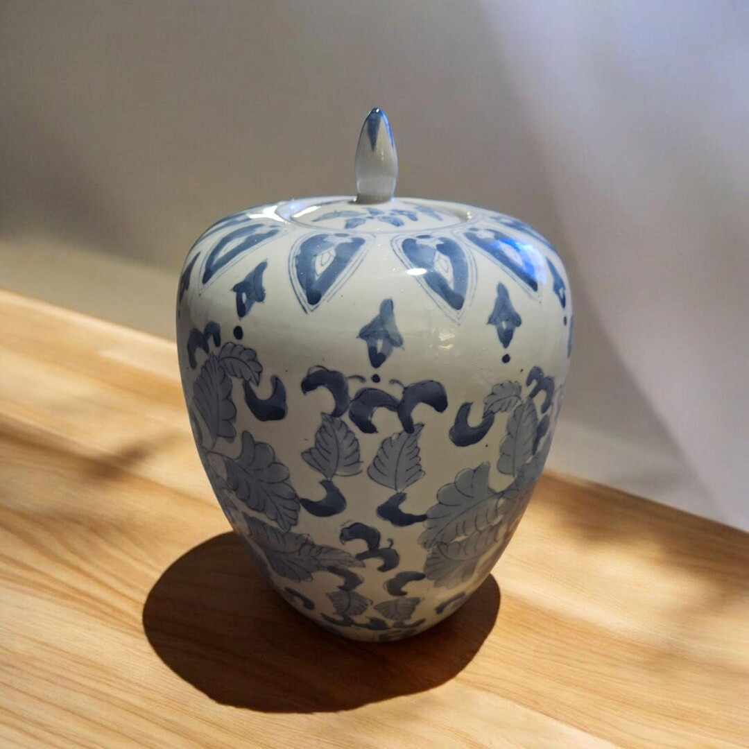 Vintage Chinoiserie Blue and White Ginger Jar - Etsy | Etsy (US)