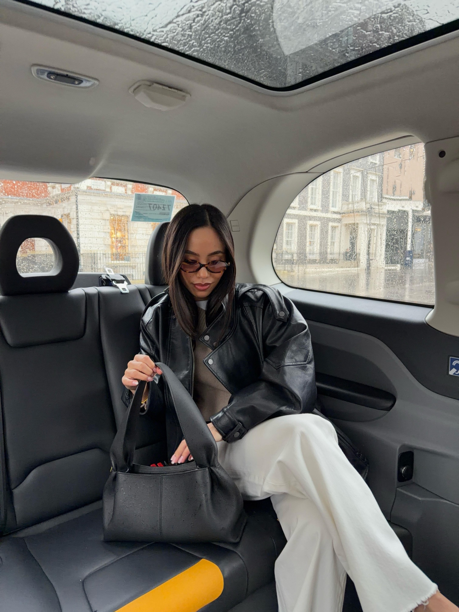 Things I’m loving for Spring… oversized biker leather jackets, T-shirts and v neck jumpers, white denim jeans and black leather bags 

#LTKjeans #LTKspring #LTKstyletip