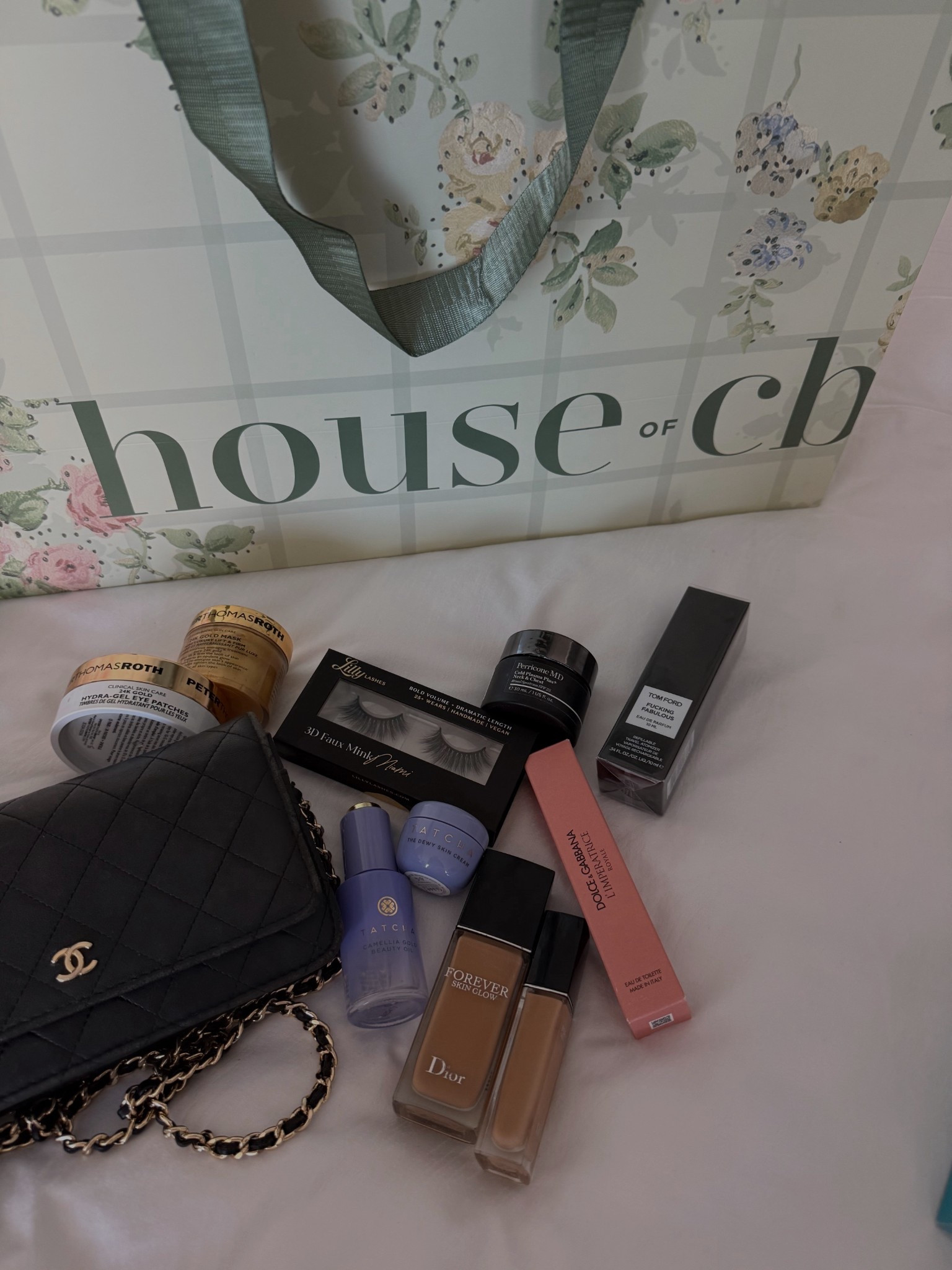 Awards Night Glam 🖤

#LTKFindsUnder50 #LTKBeauty #LTKFindsUnder100