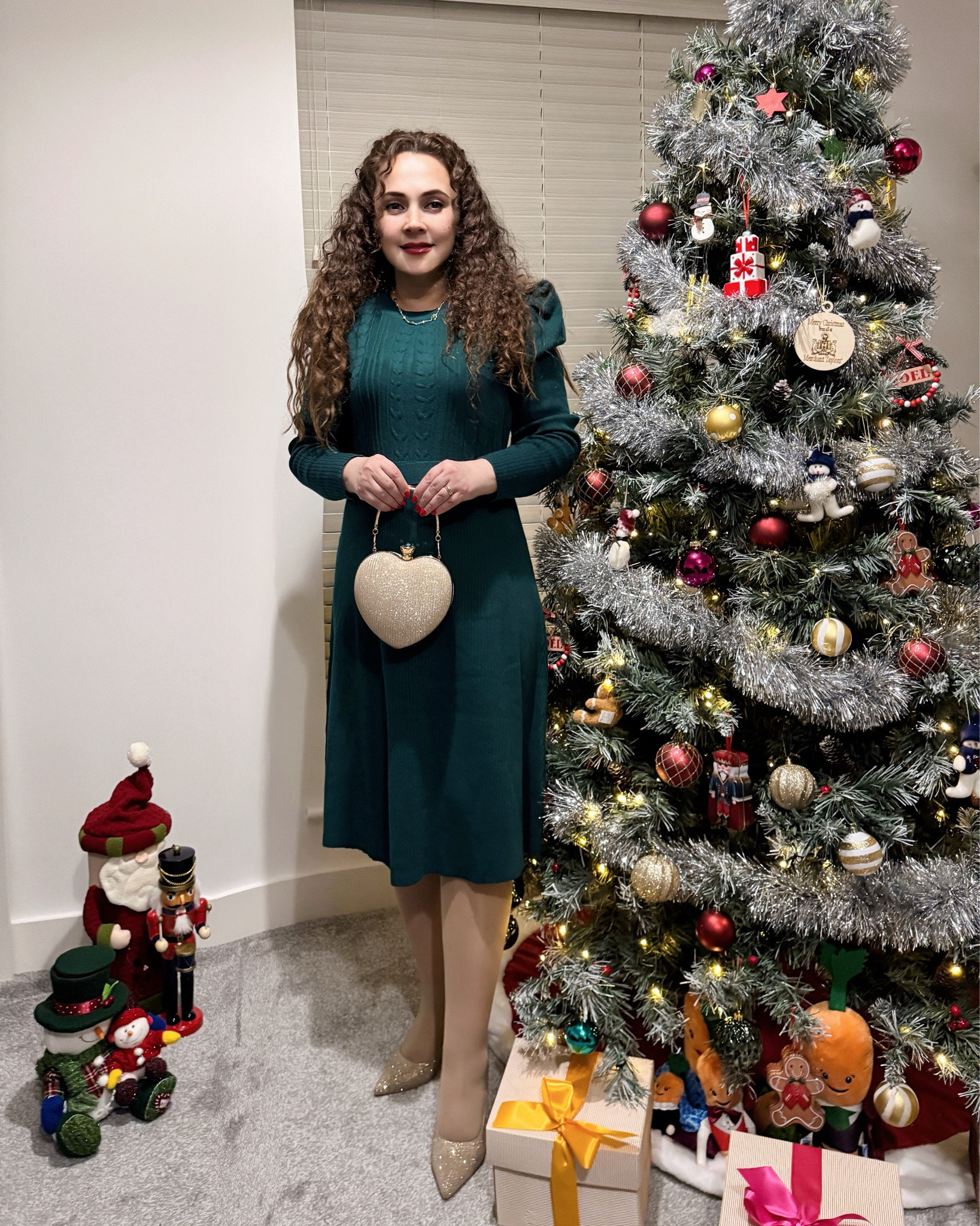 Merry Christmas 🎄❤️✨

🏷
#cosyisland #cosyislanders #elegantstyle #chicfashion #comfyheels #chicwish #holidayseason #festivewear #festivevibes #festivalfashion #festivecollection #christmasoutfit #christmasootd #christmasfashion #happyholidays #ukfashionblogger #femininestyle #stylingtips #ukstyleblogger #classyfashion #timelessfashion #ugccreator #styleinspo #pinterestinspired #classicstyle #elegantfashion #christmasstyle #winteroutfitinspo #stylegram #christmasvibes

#LTKeurope #LTKWinterSale #LTKpartywear