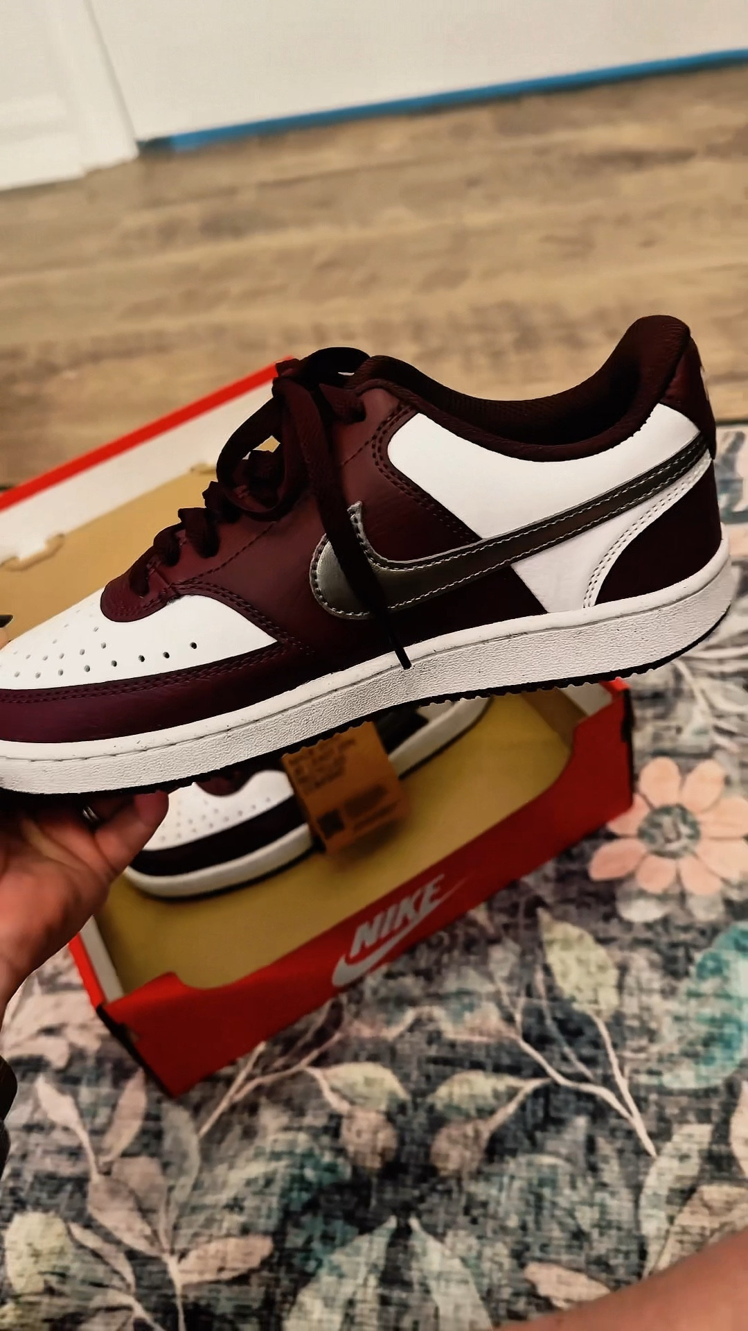 Nike Court Vision sneakers in maroon and silver—classic everyday sneakers that go with everything. Comfortable, stylish, and under $100 on Amazon. Easy to wear with leggings, jeans, or casual outfits.

Shop my go-to Nike sneakers I wear on repeat 👟

@Nike US 


#LTKNYFW #LTKmomlife #LTKActive