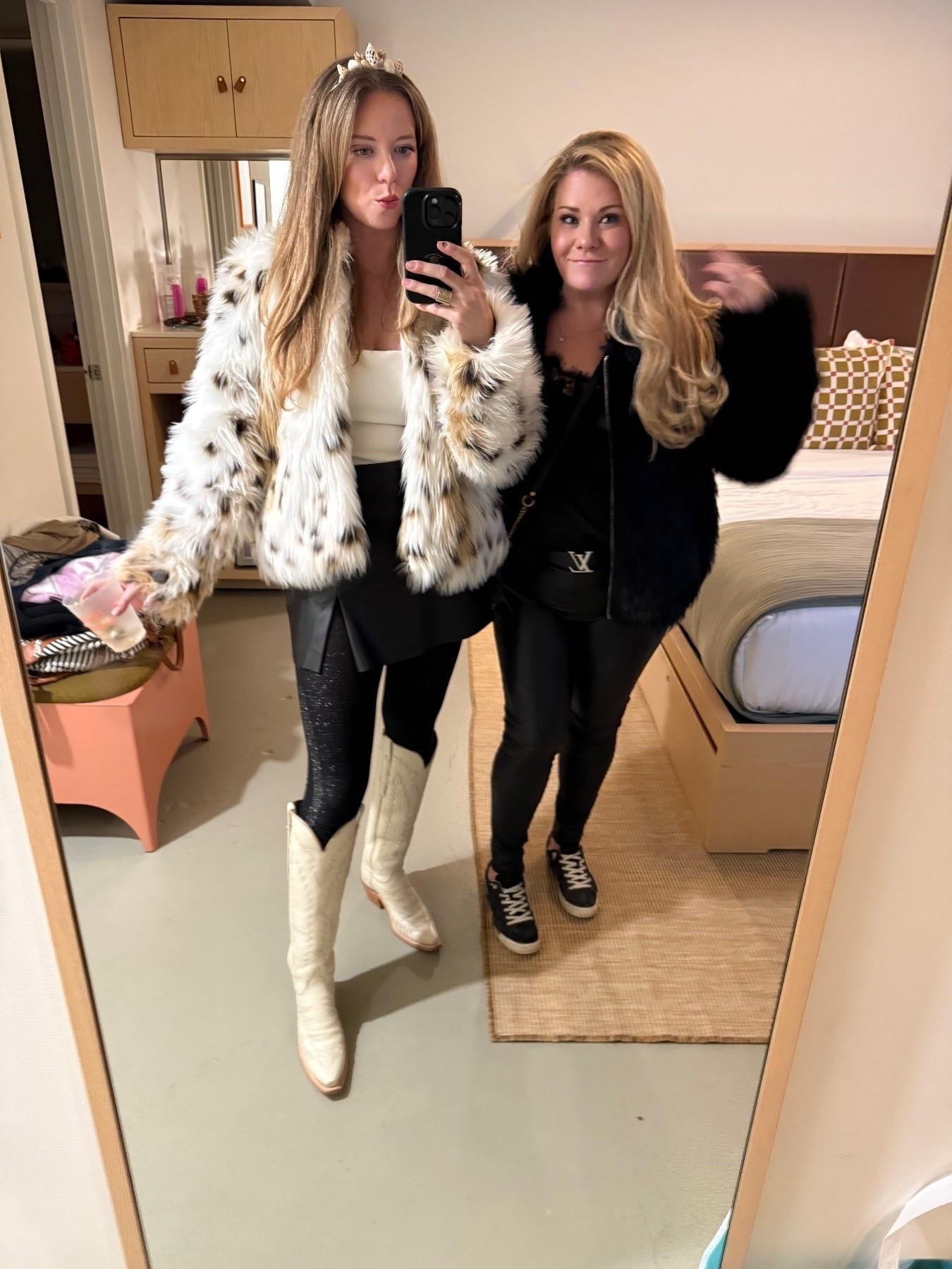 BachSHELLorette weekend look

Faux Leather Tights by @Spanx 
Faux Fur Jacket


#LTKootd