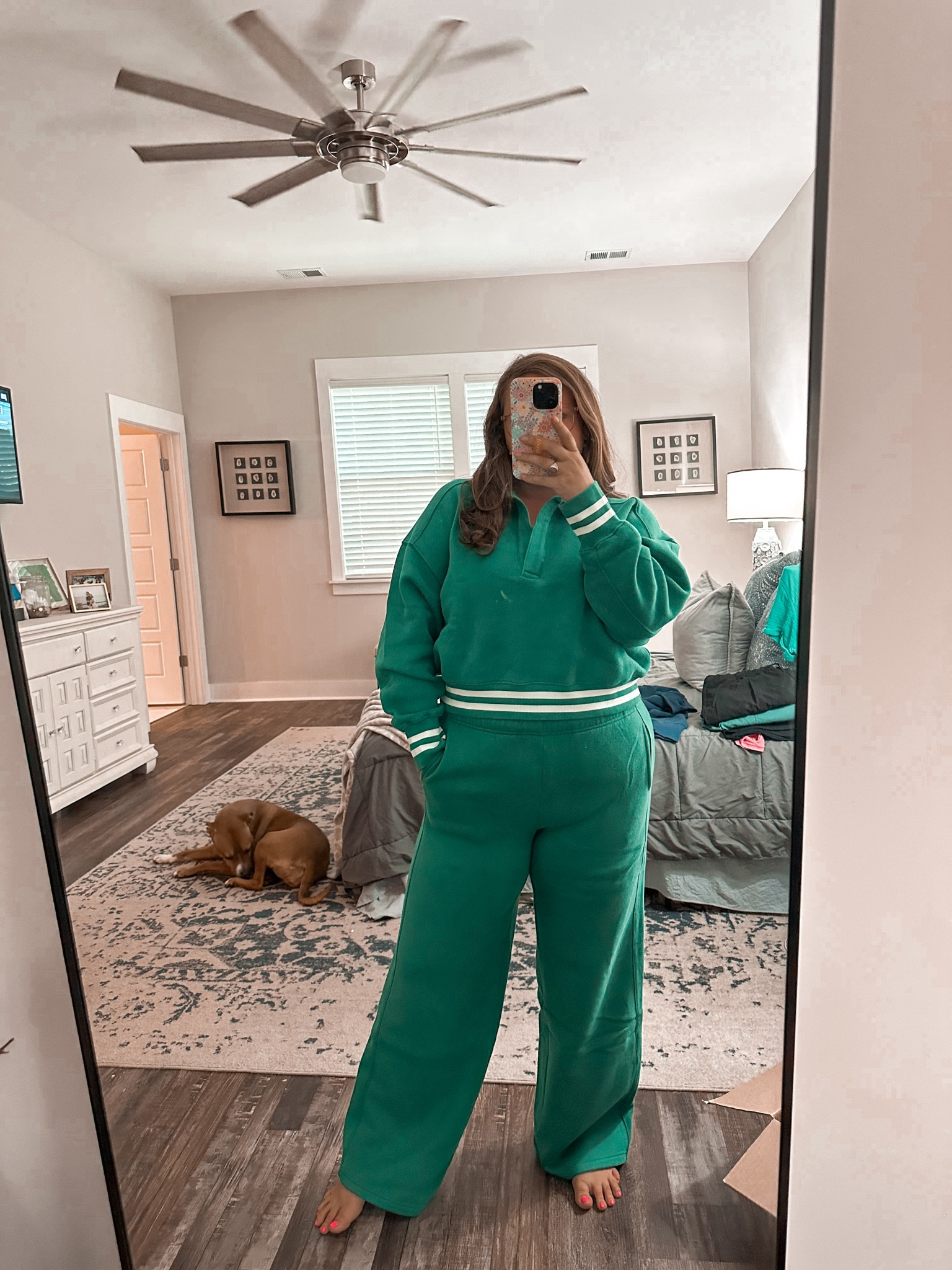 Loveeeee this set so much!! SO buttery soft and I’m obsessed with the slack style sweats. 

Wearing a Medium bottom and Large top 

#LTKMidsize #LTKSeasonal #LTKFindsUnder50