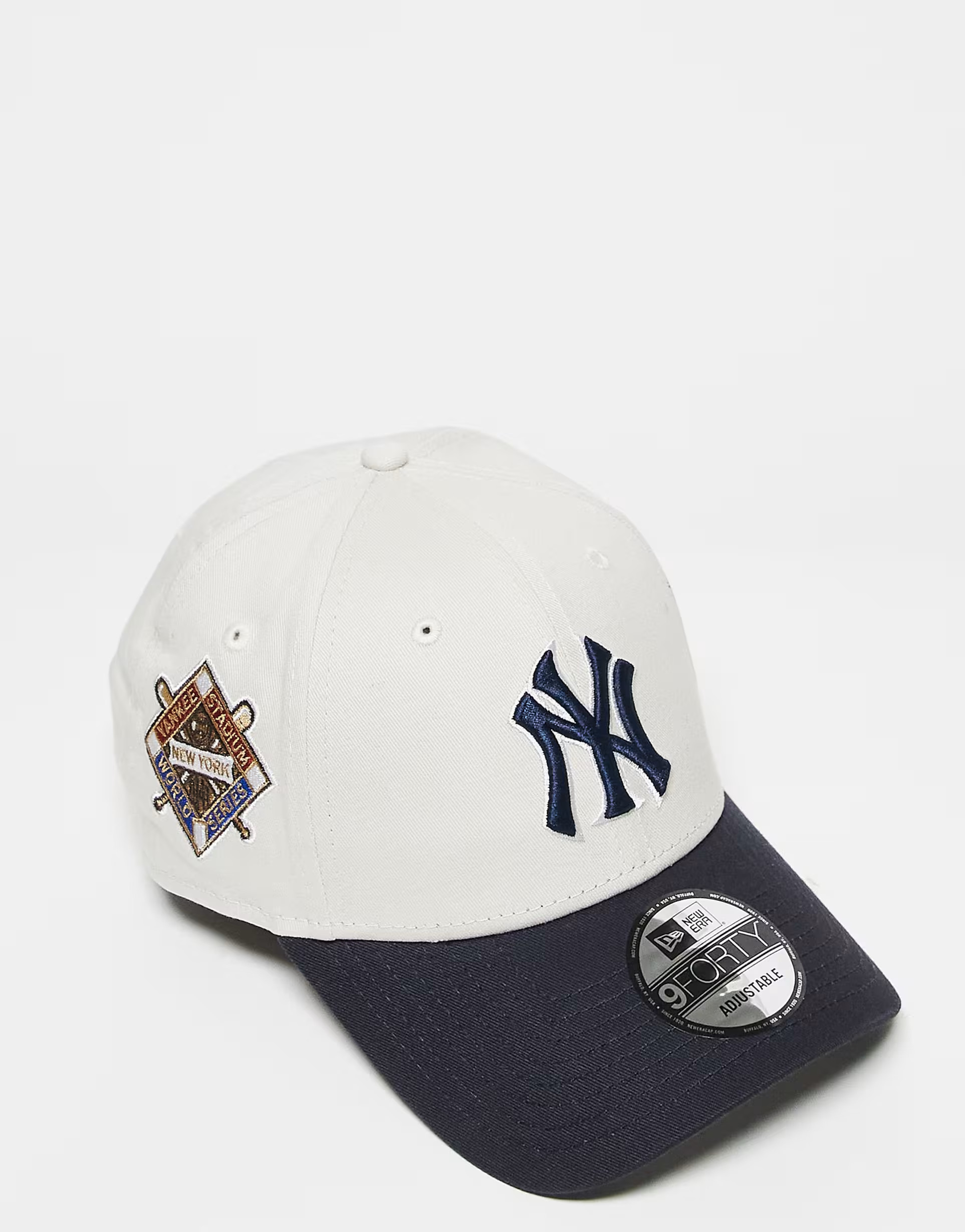 New Era NY Yankees 9forty contrast cap in white | ASOS (Global)