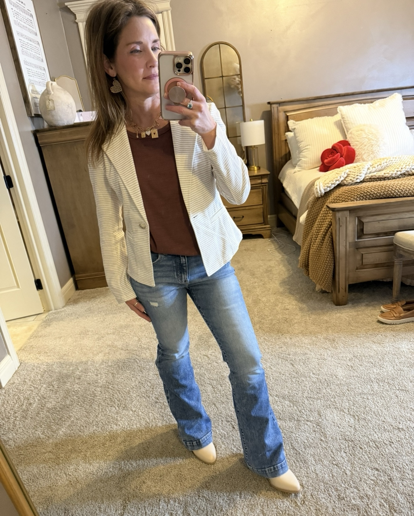 Love this business casual look 🤍
Wearing an XS in top and jacket and 25 in jeans 
5’1
@maurices 
Crazy Busy Mama 

#LTKFindsUnder50 #LTKStyleTip #LTKOver40