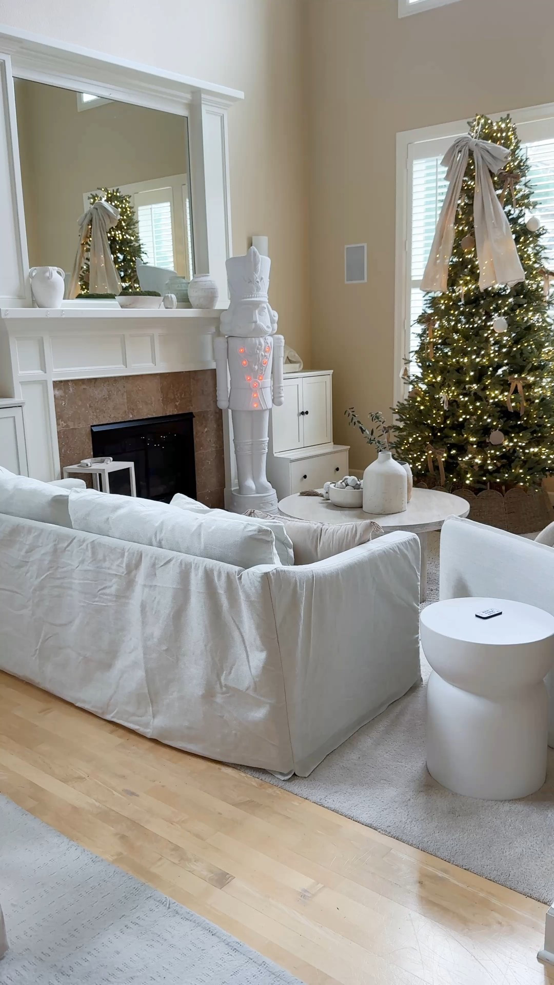 Introducing The Nutcracker 🎶 plays music & lights up 

#LTKHoliday #LTKHome #LTKGiftGuide