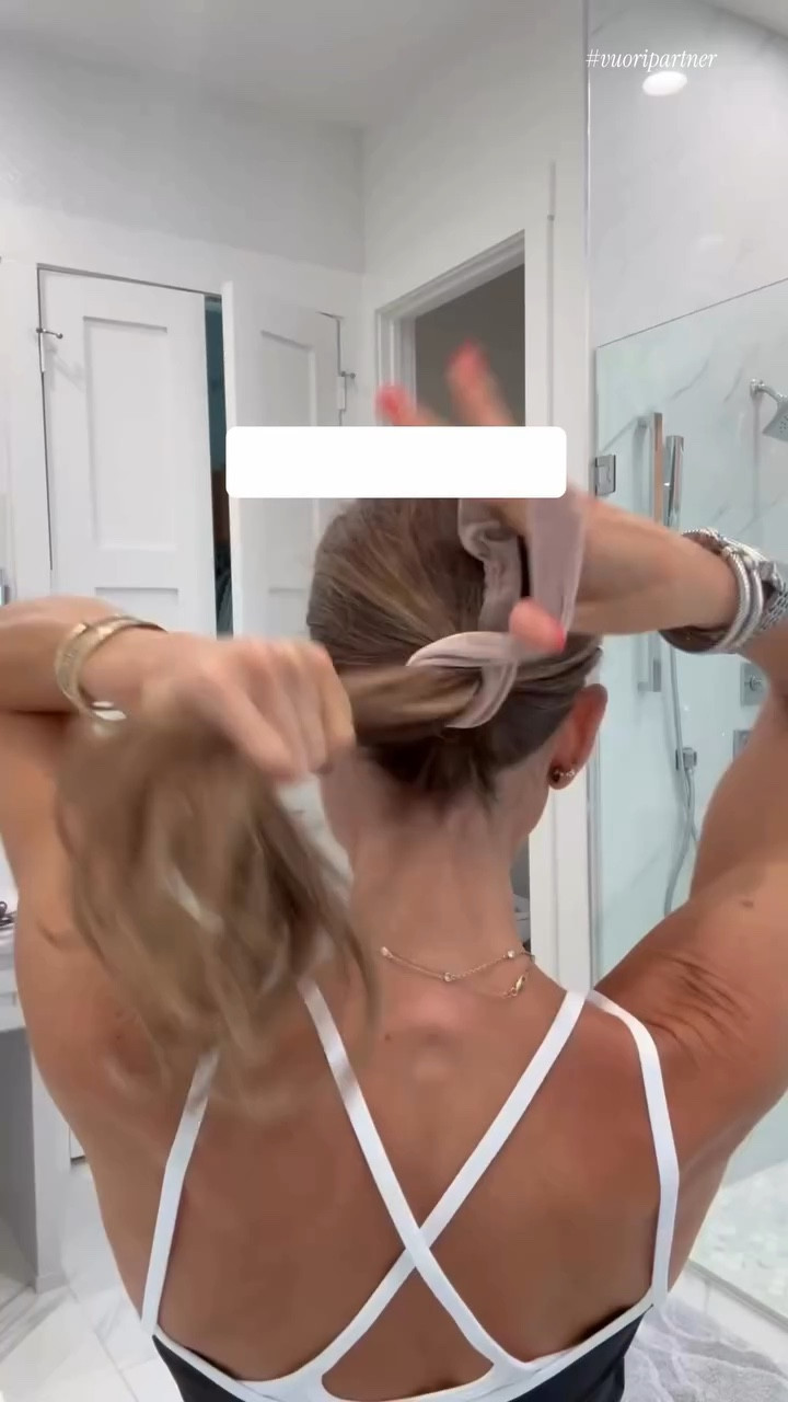 Spend a Saturday morning with me ☀️ Wearing my new favorite Daily set from @vuoriclothing. I’ve worn this layered tank 4 times already since I’ve gotten it, and I love it with the matching super soft leggings.

 I usually have a slower day on Saturdays and do my home workout followed by chores (like laundry!) and errands. Bryant always makes my coffee ☕️ and eggs for me, which is a nice treat! We always like to go on a walk with the dogs, especially now that the weather is nice! 

Vuori’s activewear moves with me through all my weekend activities
 #vuoripartner

day in the life vlog, realistic day in my life, lifestyle influencer daily routine, everyday life aesthetic, Saturday day in the life, spend the day with me, healthy daily habits, daily vlog inspiration, workout routine 

#dayinthelife #dailyvlog #everydaylife #dayinmylife

#LTKmorningroutine #LTKgrwm #LTKdayinmylife