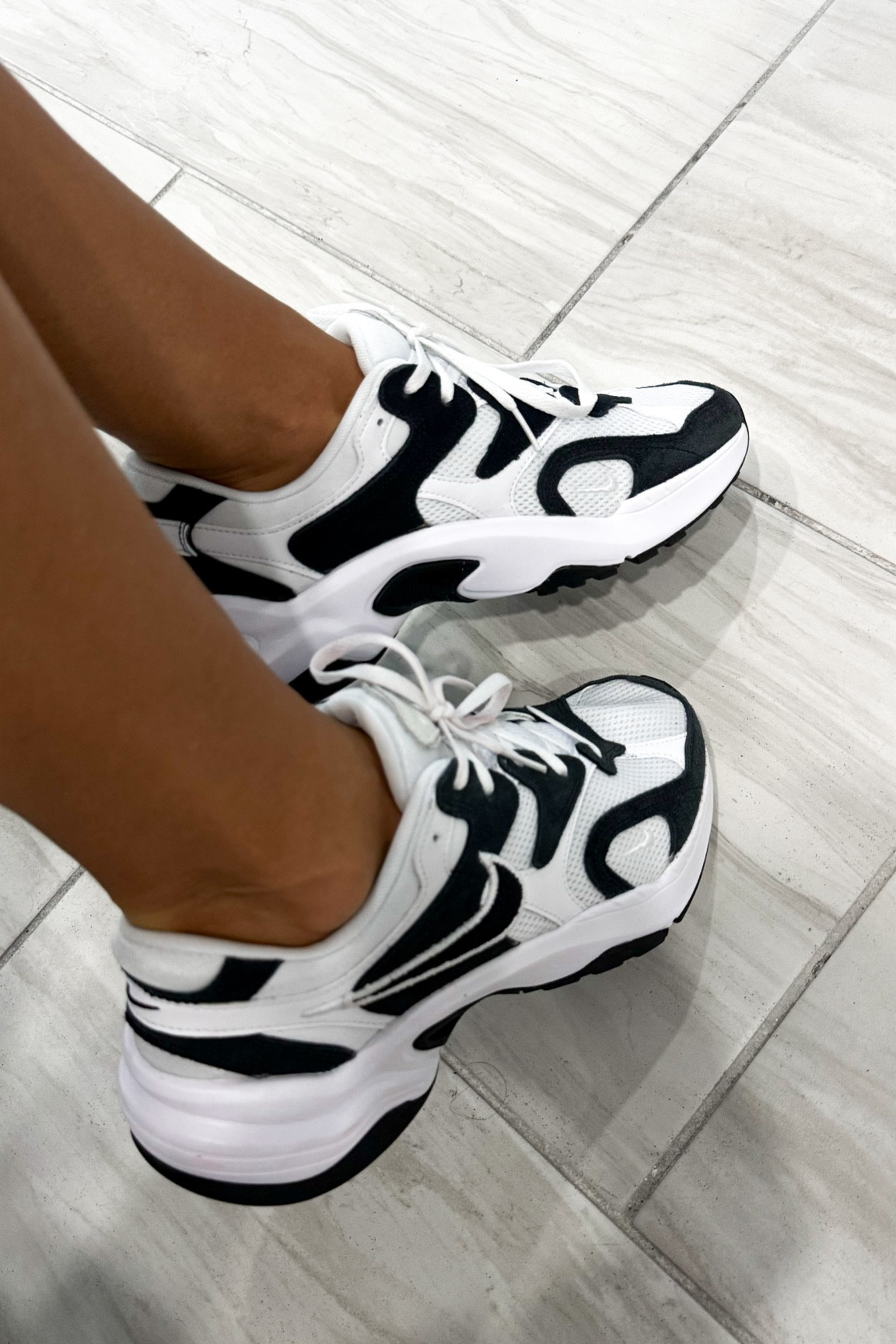 🤍🖤

#nike 

#LTKShoeCrush #LTKFitness #LTKFindsUnder100