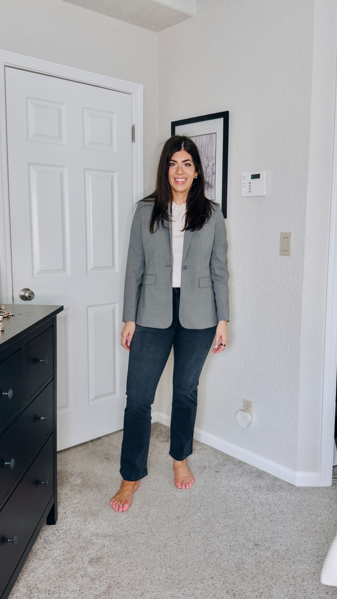 In a medium came tee
Medium blazer
And 29 kick crop flare jeans 

#LTKOver40 #LTKMidsize #LTKTall
