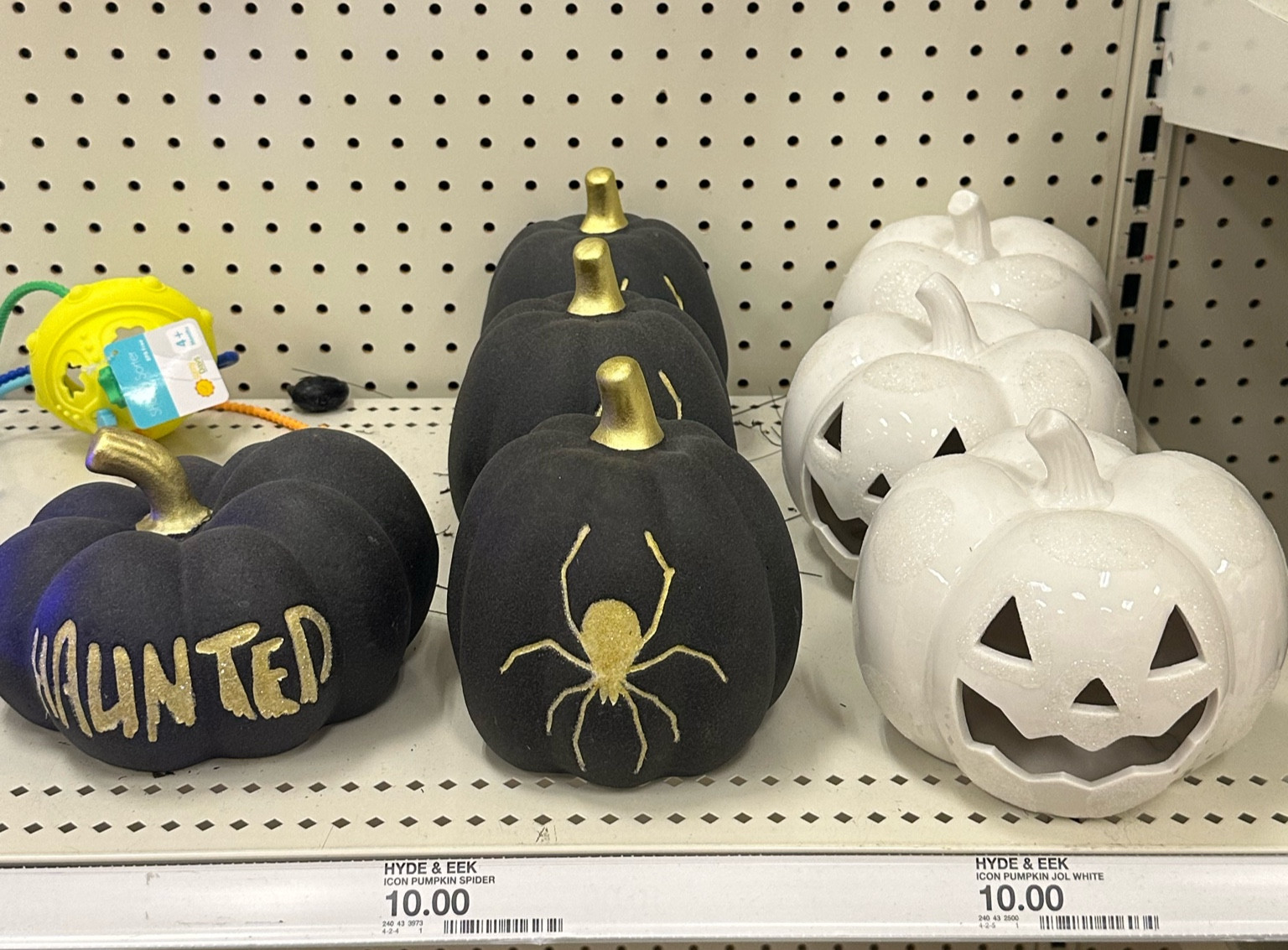 These pumpkins for Halloween are so cute !! @target 

Ceramic pumpkin, pumpkins, Target finds, Halloween, Target style, decor , home decor 

#LTKFallSale #LTKSeasonal #LTKHalloween