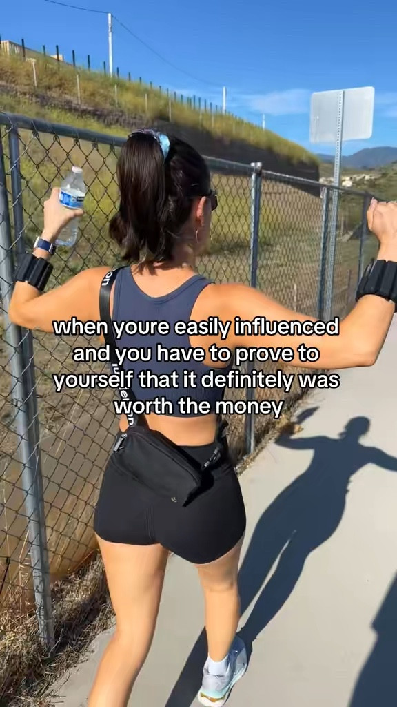 Ok I’m on the arm weights bandwagon 

#LTKFitness #LTKActive