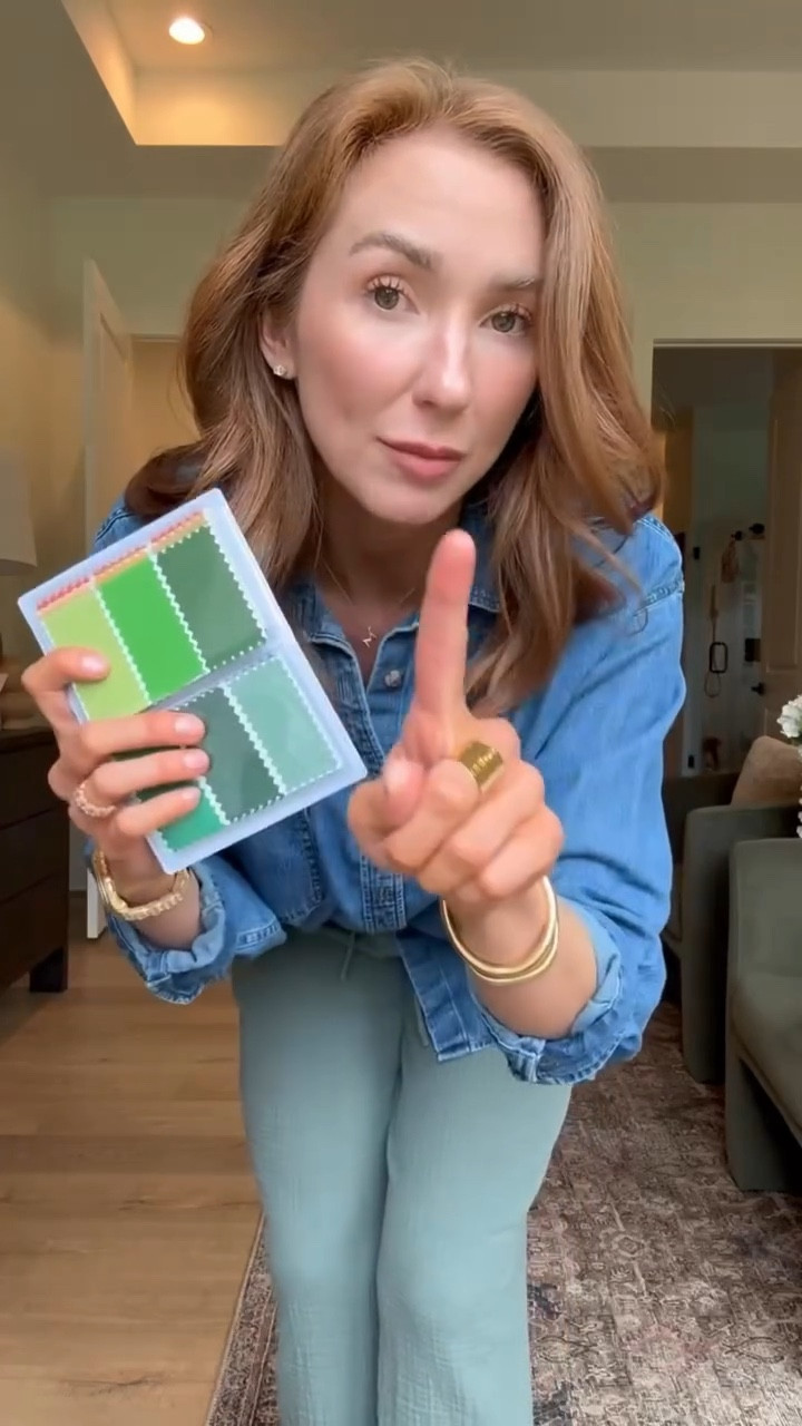 Keeping the outfit in my colors and adding accessories to elevate it without overthinking it
Comment DETAILS and I’ll send you the 🔗
#springstyle #outfitinspo #styledetails #accessories #effortlesschic