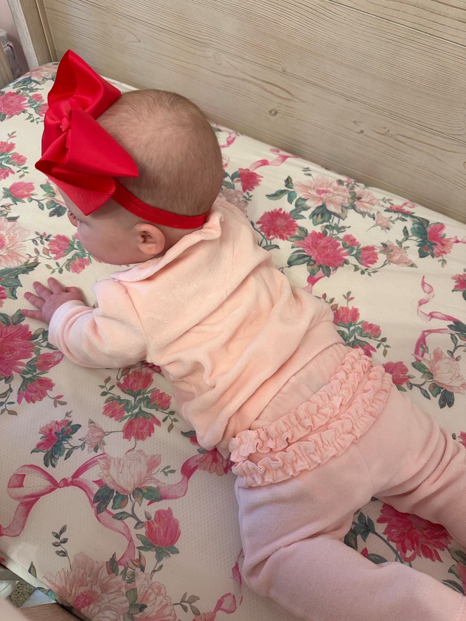 Giovanna’s OOTD! 

Baby girl winter outfit / baby girl matching set / baby girl sweat set / baby girl pink outfit / baby girl casual outfit 

#LTKBaby