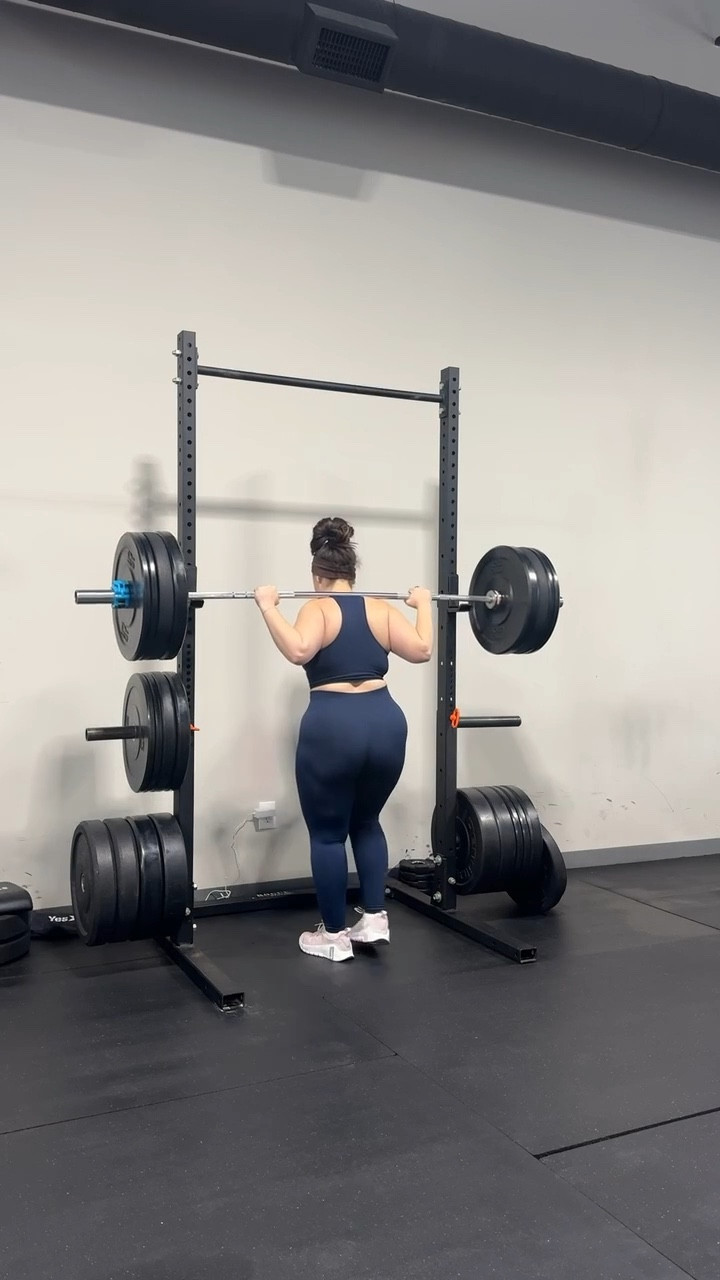 Today’s workout OOTD is from Gym Shark! Wearing size large top & bottoms. Bust 37” waist 31” hips 45” height 5’2"

#LTKMidsize #LTKActive #LTKPetite