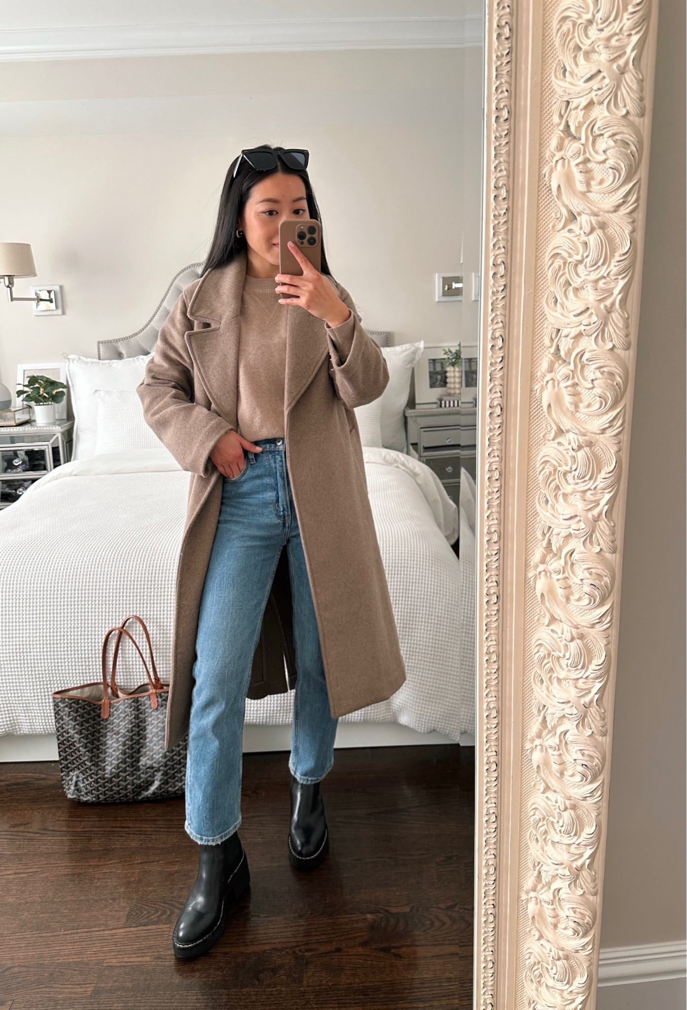 winter casual style // jeans & wool coat outfit

•Abercrombie jeans 24 short 
•Abercrombie coat xxs petite - sold but I linked some similar options with an oversized fit 
•Quince sweater xs
•Sam Edelman Anderson boots - also linked the Laguna which I also own, they’re very close except with a more squared off toe.
•Goyard bag
•Amazon sunglasses (Amazon.com/shop/ExtraPetite)

#petite

#LTKSeasonal #LTKunder100 #LTKsalealert