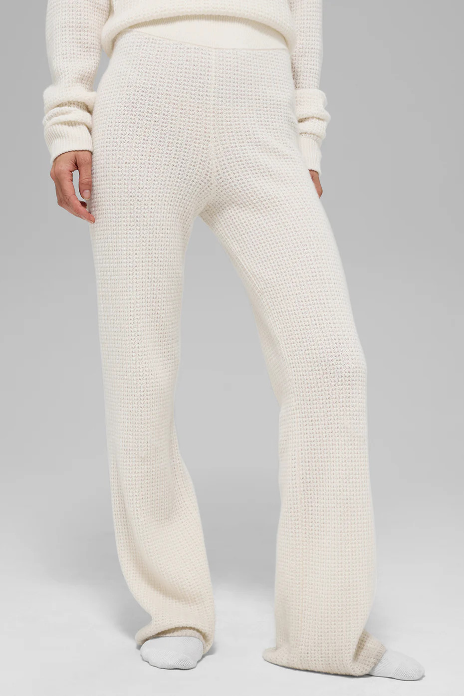 ALO | Cashmere High-Waist Plush Waffle Pants in Ivory White, Size: XS | Alo Yoga (US)