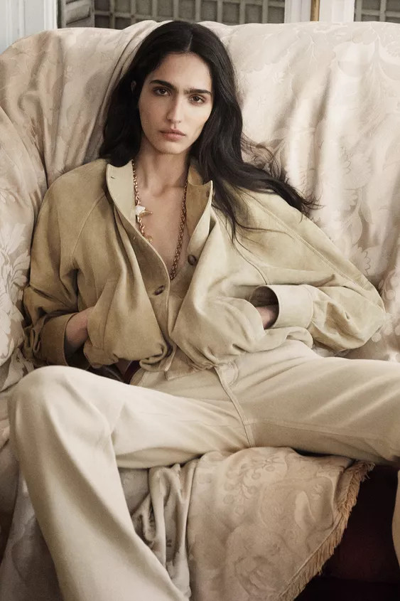 LOW RISE - BOOTCUT LEG - FULL LENGTHZARA WOMAN COLLECTIONLow-rise jeans with belt loops. Five poc... | Zara US