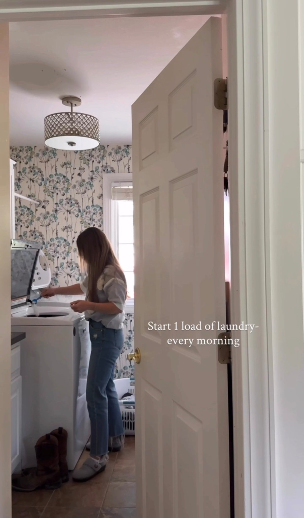 Literally obsessed with this laundry combo


One ECO sheet
One tsp of Diva

#LTKmorningroutine #LTKmomlife #LTKdayinmylife