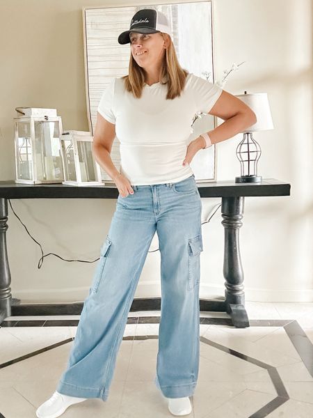 In love with these wide leg cargo jeans 
#jeans #cargopsnts 

#LTKmidsize #LTKsalealert #LTKfindsunder50