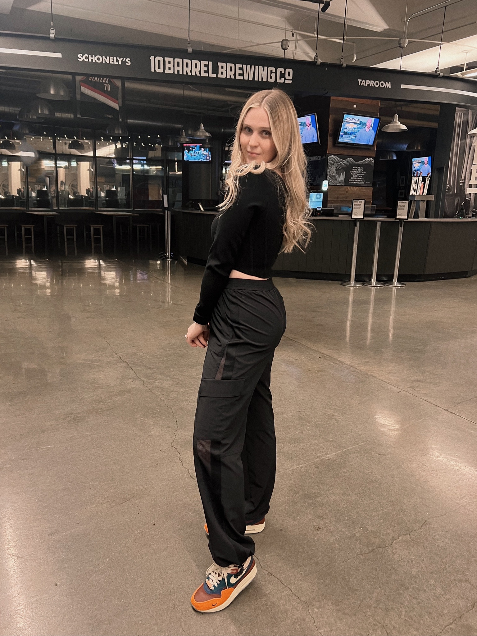 Concert fit 

Top is from Aritzia so put a similar one down below 

#LTKFind #LTKfit #LTKFestival