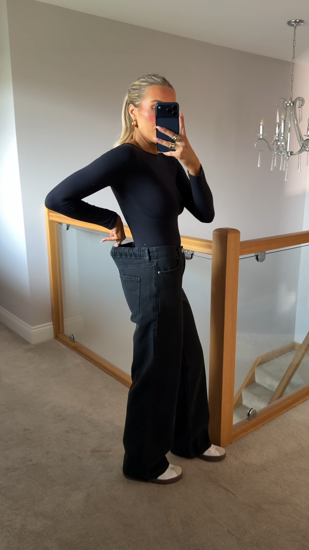 Award for the comfiest jeans - these elasticated waist wide leg jeans are where it’s AT!!!! 👏🏽 also on the 25% off Newlook offer! Taking them under £30! They also come in a light blue!! 

Newlook, Newlook jeans, denim, wide leg jeans

#LTKspring #LTKjeans #LTKuk