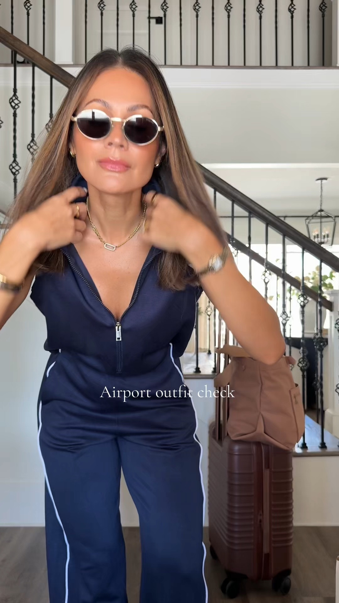 Another comfy airport outfit!! One of my favvv jumpsuits