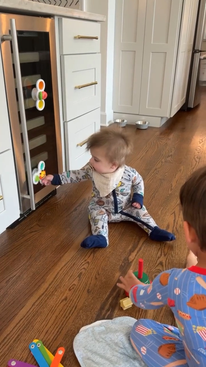 Amazon kids toys under $20🫶🏽 // prime day deals

prime day deals, Amazon prime day deals, Amazon kids toy, kids toy, toys for baby, Amazon toys for kids, under $20, family, baby toys, onesie, baby bib, Louisville, grace white, a southern drawl

#LTKKids #LTKBaby #LTKSaleAlert