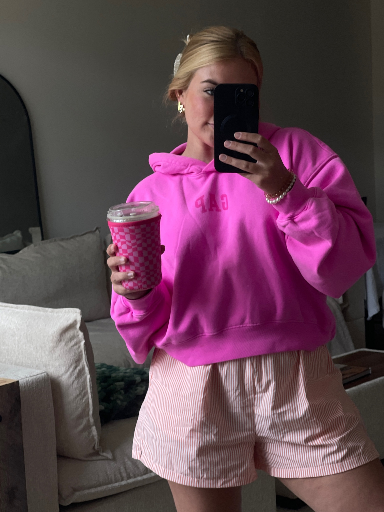 🩷🌸💅🏼 

Hoodie: size small
Shorts: medium
Koozie: medium

#LTKSummerSales #LTKFindsUnder50