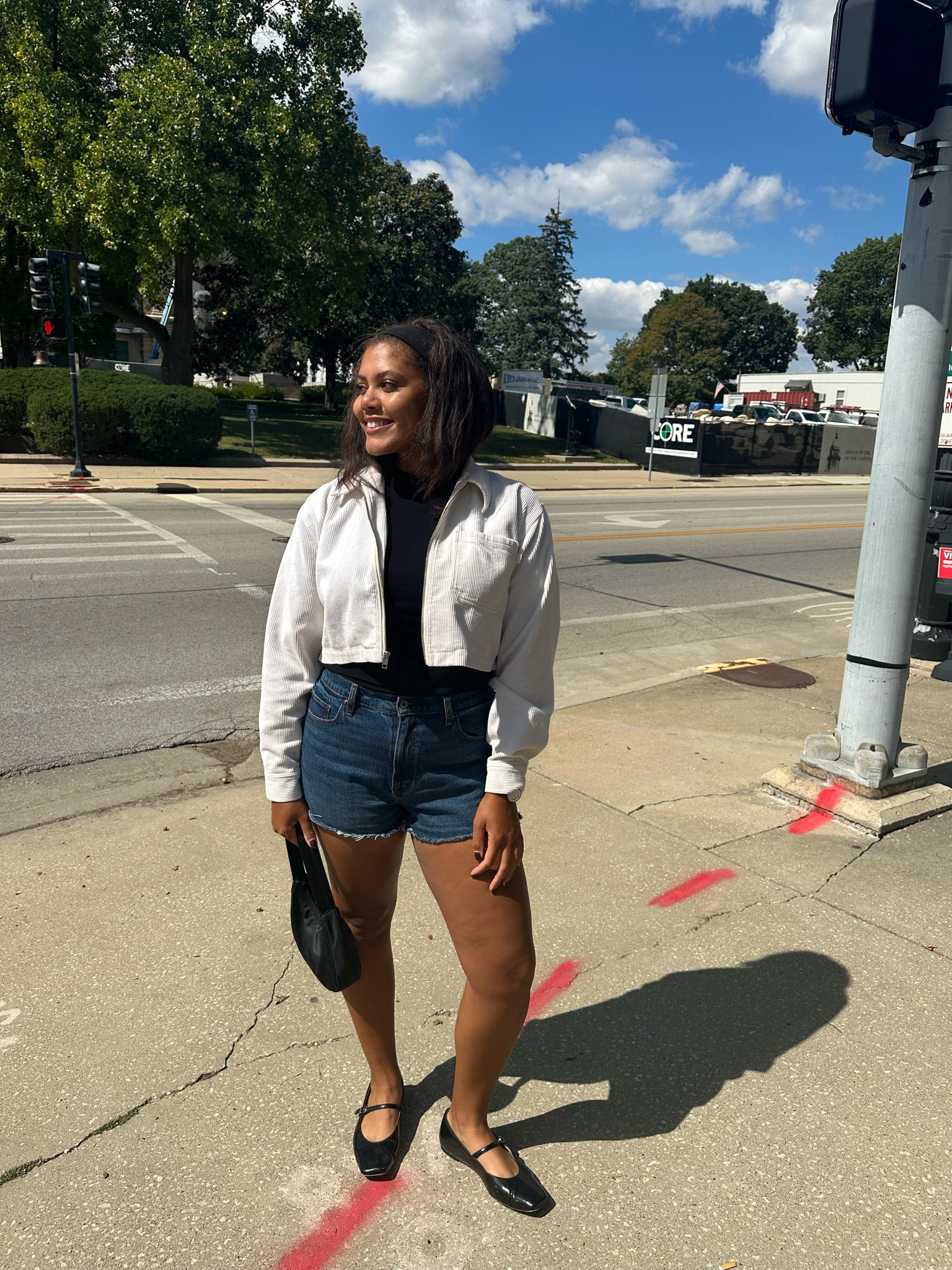 Fall Fashion, Chic Styles, denim, Corduroy, ballet flats #fallfashion #denimshorts #cropjacket #balletflats 

#LTKstyletip