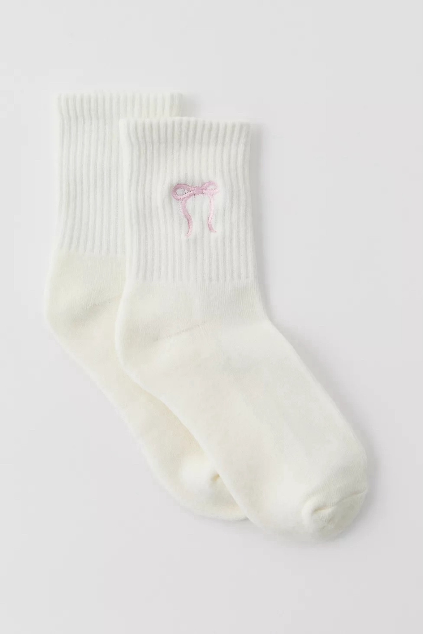 Pink bow socks


#LTKStyleTip #LTKBacktoSchool #LTKSeasonal