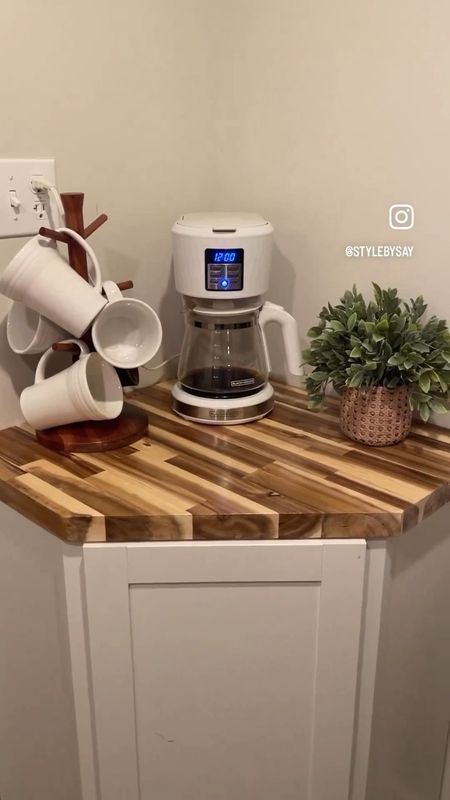 We found this cabinet on SUPER clearance at Lowe’s & thought it’d be perfect for a coffee corner! Technically it’s an upper cabinet, but it does the trick for our Butler’s Pantry. Added some butcher block, polyurethane and voilà! I love how it turned out ☕️✨

#coffeebardecor #coffeebarideas #coffeebars #dıy #lowesclearance #lowes #loweshomeimprovement #beforeandafterhome #beforeandafters #kitchencabinetsmakeover #kitchenmakeover #doityourselfhome #coffeecorner  #coffeenook #butcherblock #modernfarmhousestyle #modernfarmhousekitchen

#LTKhome