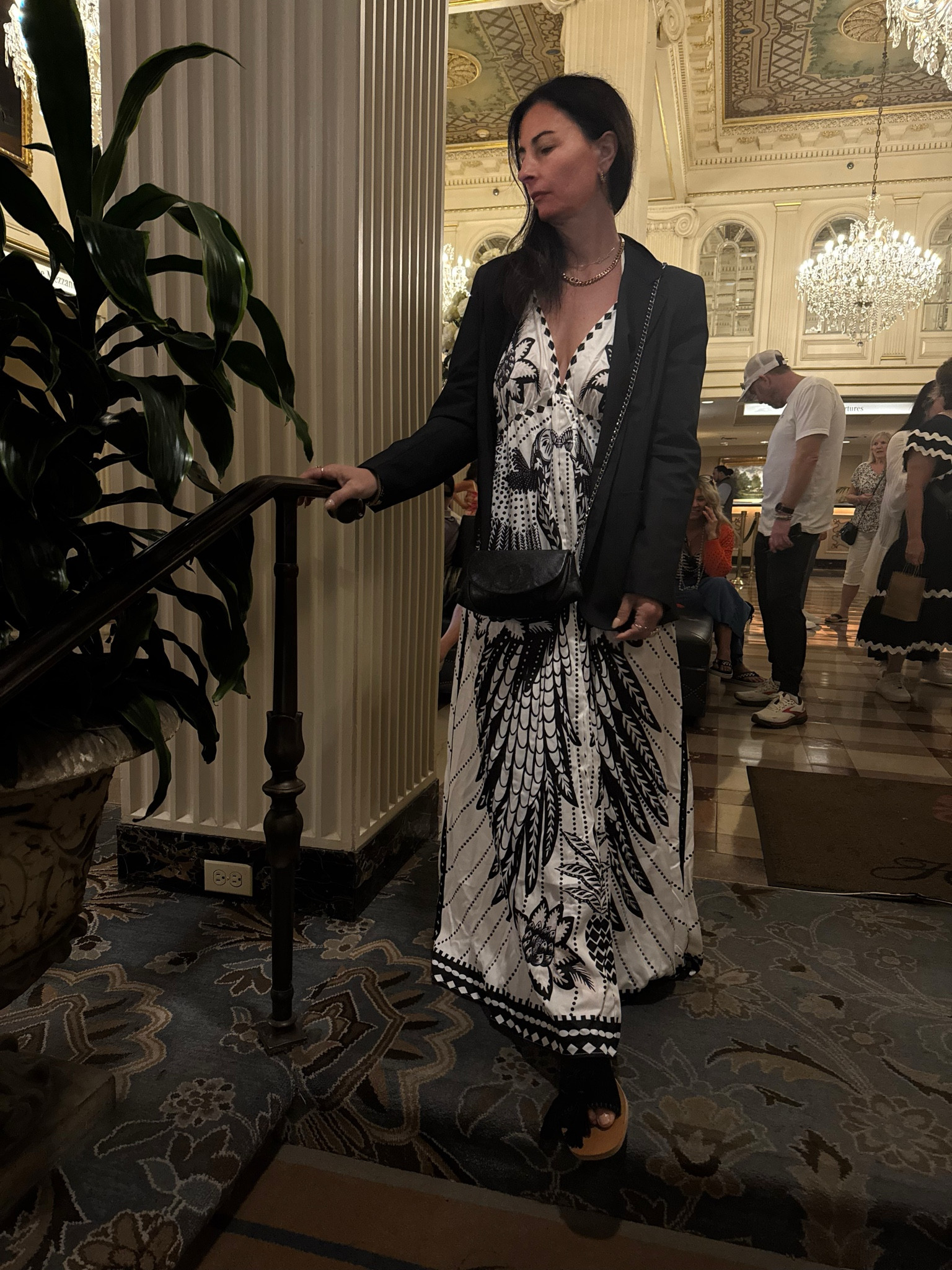 Easter In Nola 🖤✔️…
#chanelcccaviarbag #miumiu slides #zara blazer #shein sundress #nola #hotelmonteleone #criollorestaurant #carouselbar

#LTKU #LTKSeasonal #LTKStyleTip