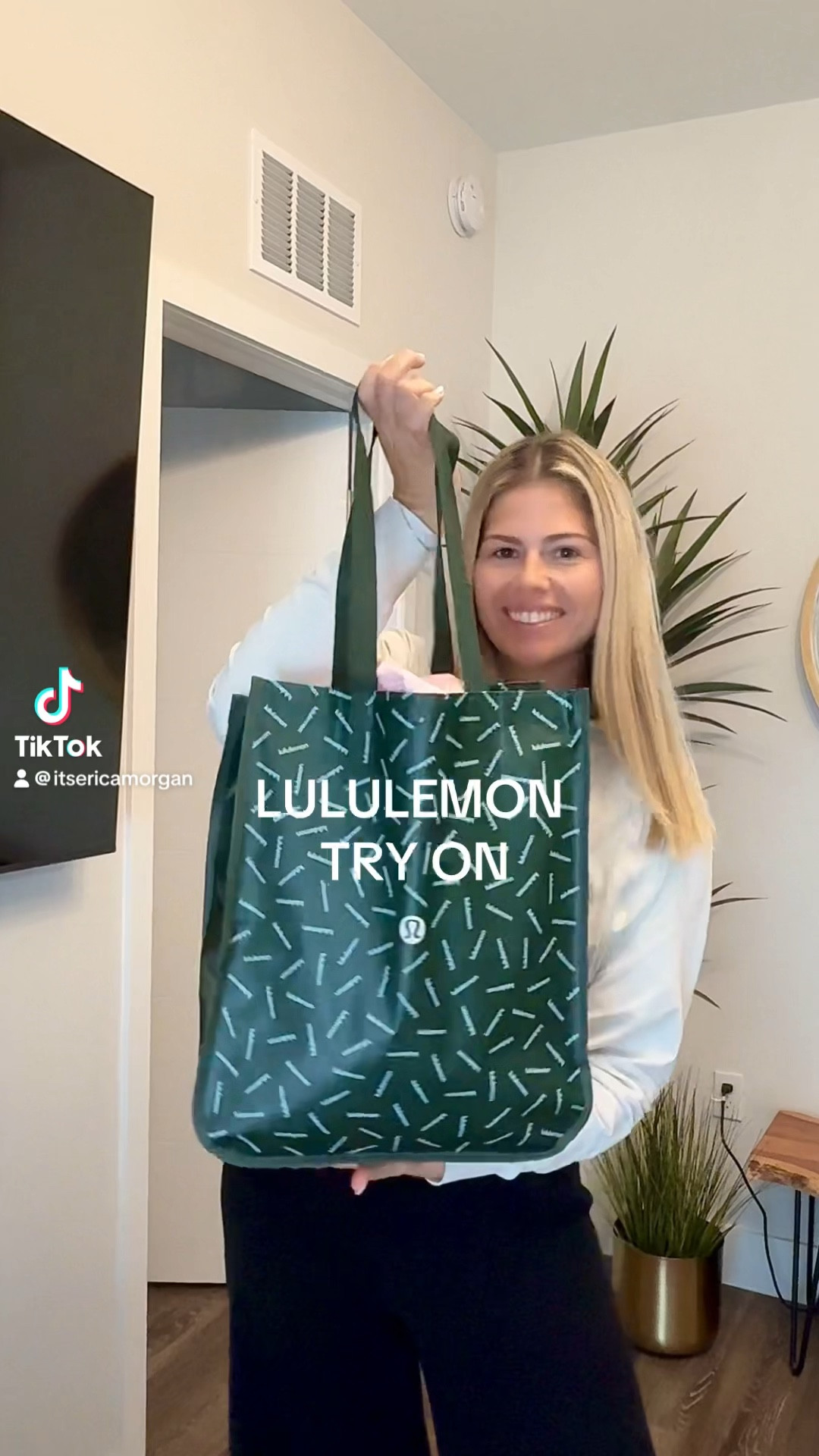 lululemon midsize haul size 10/12

#LTKMidsize #LTKActive #LTKGiftGuide