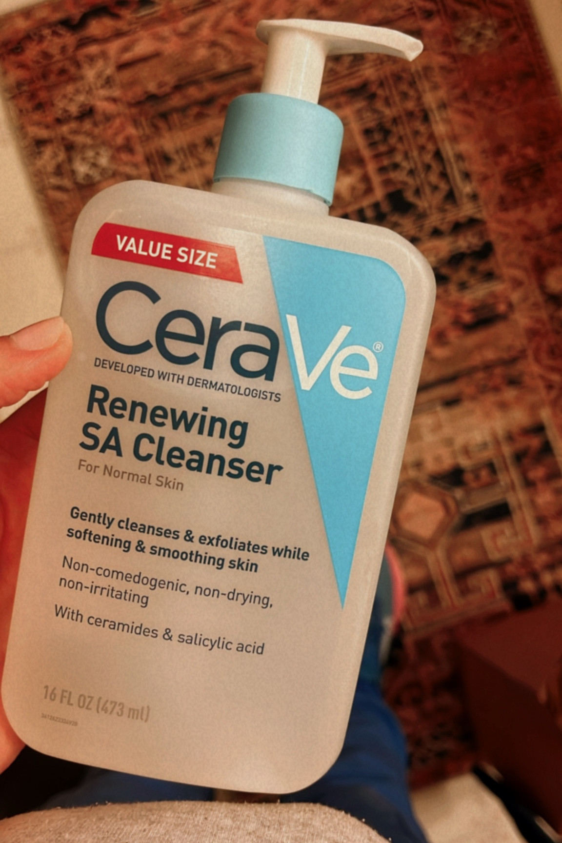 The very best cleanser ✨ 
: 
Salicylic acid + hyaluronic acid + ceramides 

#LTKbeauty