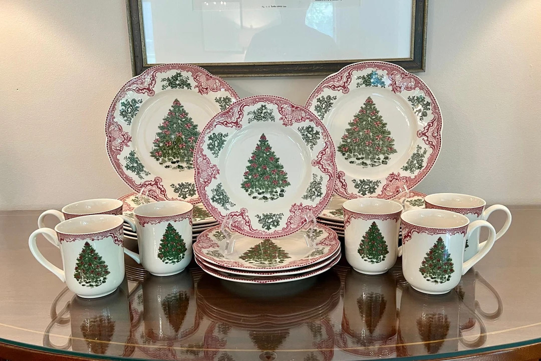 Old Britain Castles by Johnson Brothers / Pink Christmas / Christmas Dinnerware / Serving / Plate... | Etsy (US)