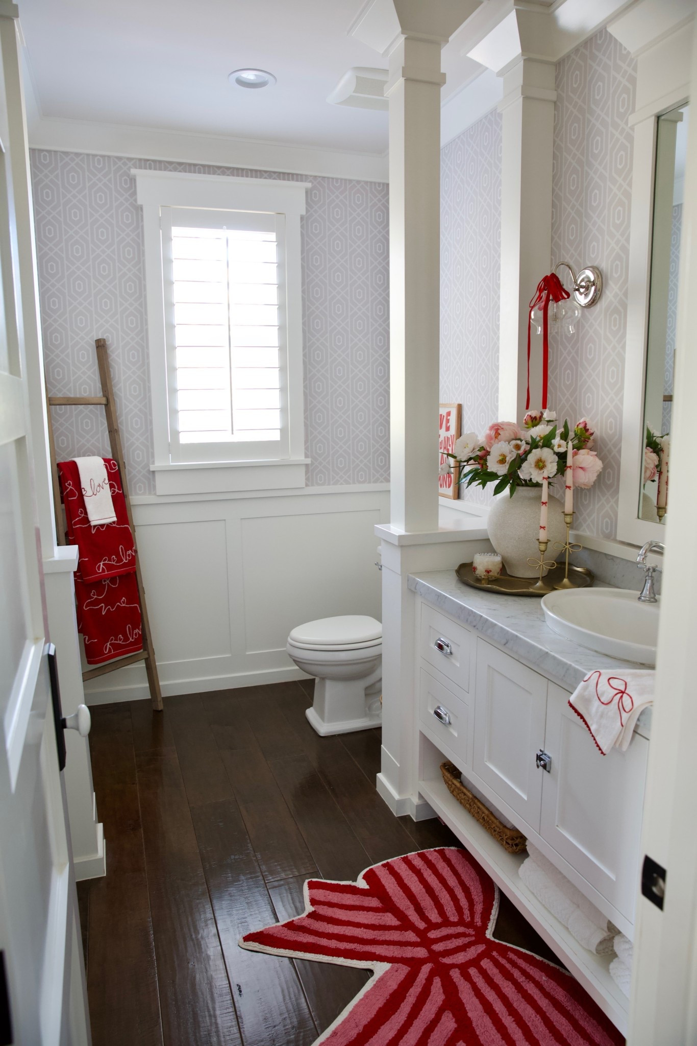 Valentine’s Day bathroom details ❤️🩷

#LTKHome #LTKValentine