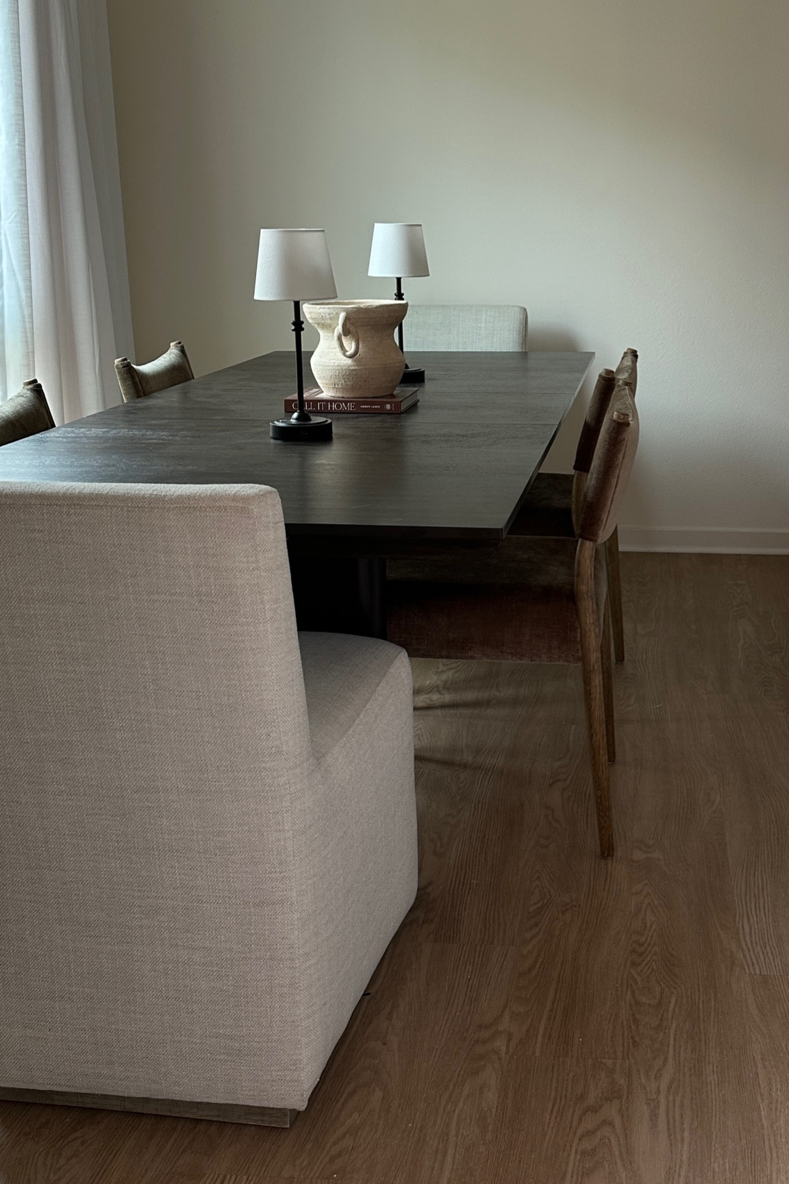 Dining Room Home Decor
Neutral Home Interior
Espresso Brown Dining Table
Velvet Dining Chairs