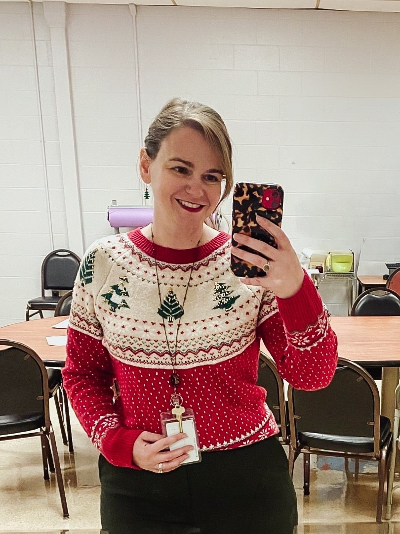 Christmas fair isle sweater 
Bought regular size 


#LTKHoliday #LTKGiftGuide #LTKFindsUnder50