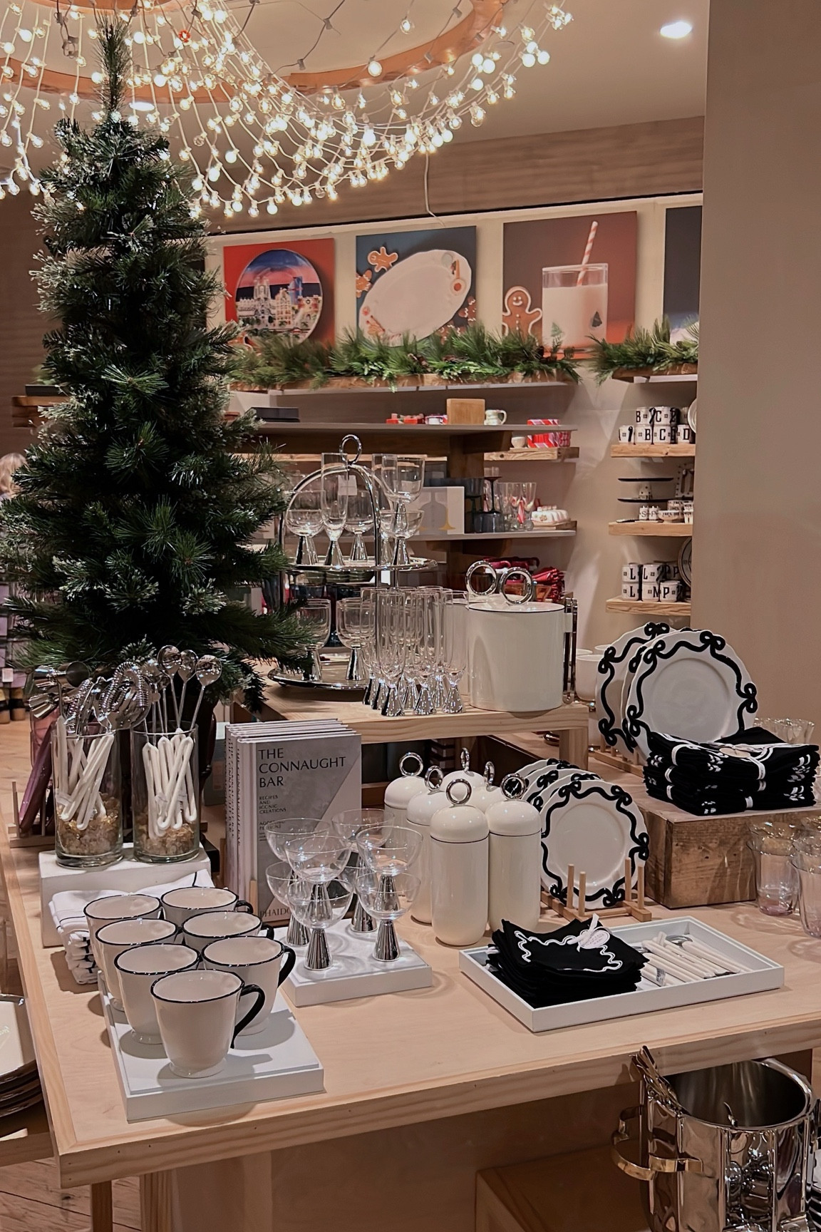 Anthropologie Christmas decor ❤️ 

#anthropologie #home #christmas #christmasdecor #kitchen #party #holiday 

#LTKHome #LTKGiftGuide #LTKHoliday