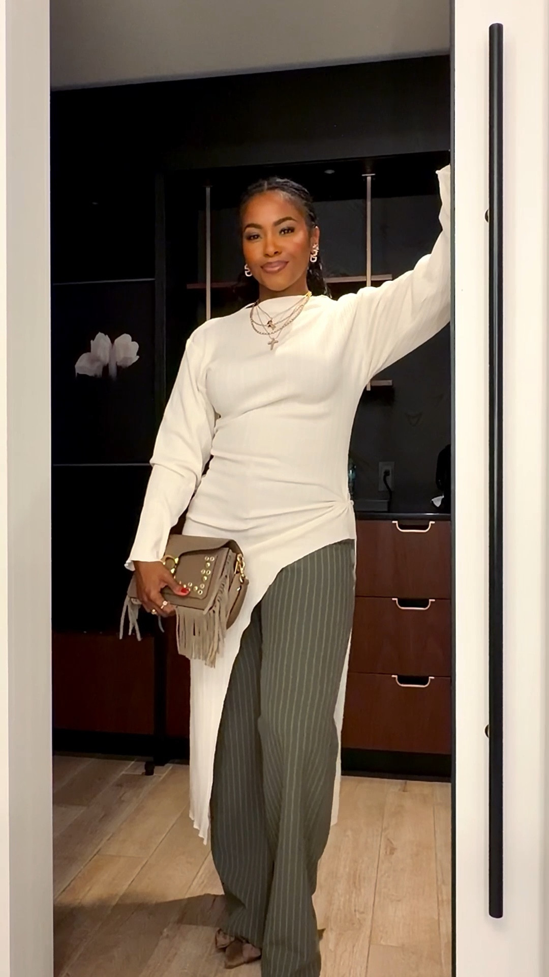 Dinner fit. 
Top - actually a dress from H&M. Sold out but I linked similar 


#LTKFindsUnder100 #LTKMidsize