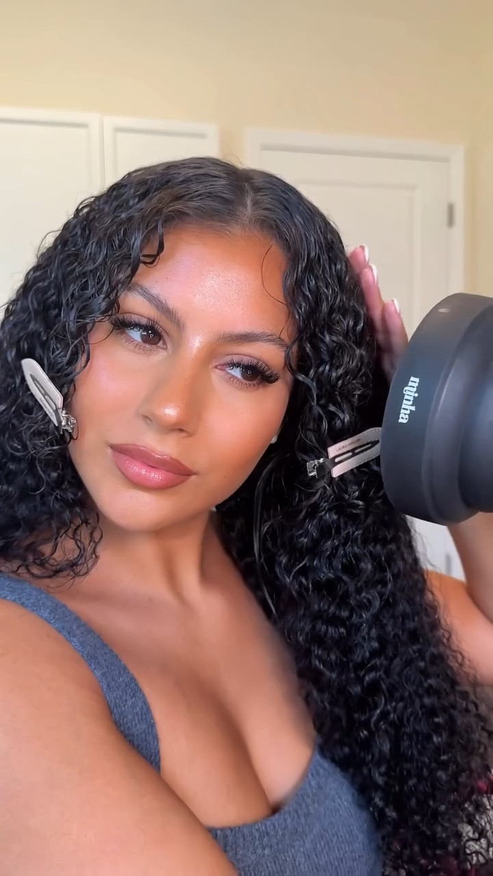 The fastest hair growth hack?! Get you a u-part wig! 😜😂 So easy to apply and an instant switch up, comment HAIR for the 🔗 to this Amazon wig 🫶🏽

#curlyhair #curlynaturalhair #protectivehairstyles