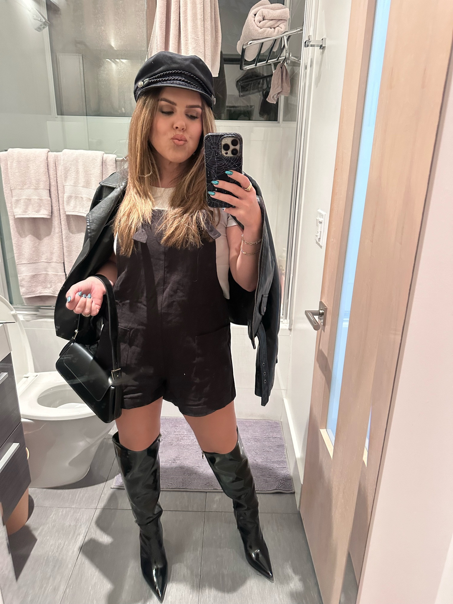 🖤 let’s go out 

#LTKFindsUnder100 #LTKStyleTip #LTKShoeCrush