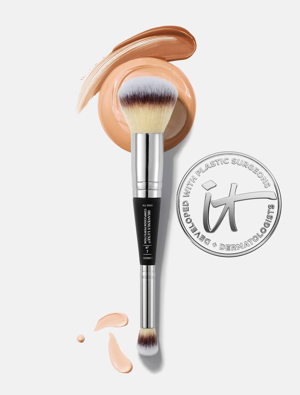 Heavenly Luxe™ Complexion Perfection Brush #7 | IT Cosmetics (US)