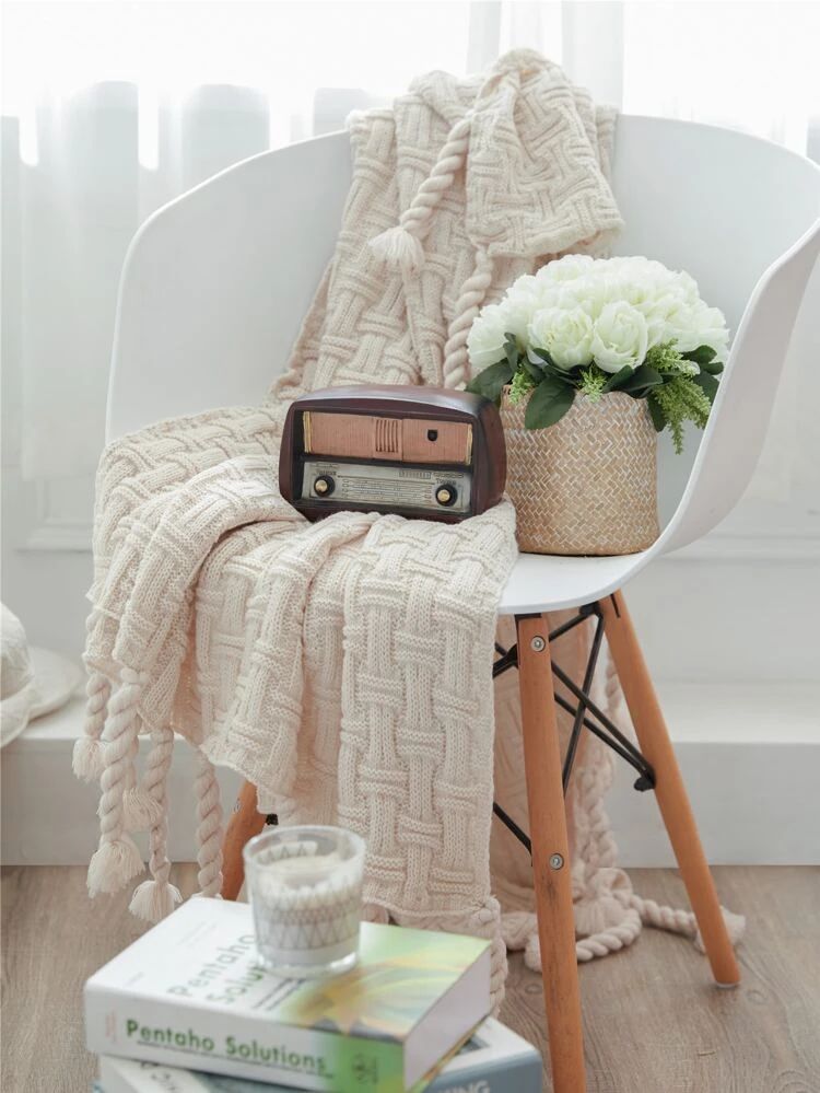 Tassel Decor Knitted Blanket | SHEIN