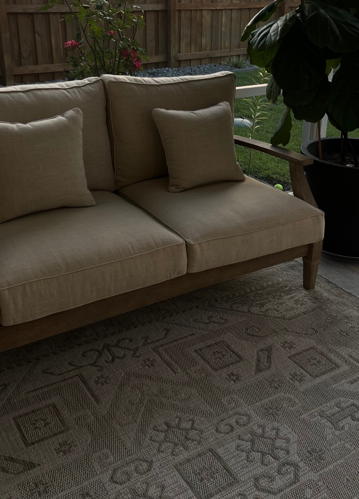 Cozy neutral outdoor furniture

Amazon, coastal home decor, chic, comfortable couch, rug, patio, deck, house decorations, European, beachy, summer, fall

#LTKStyleTip #LTKHome #LTKFamily