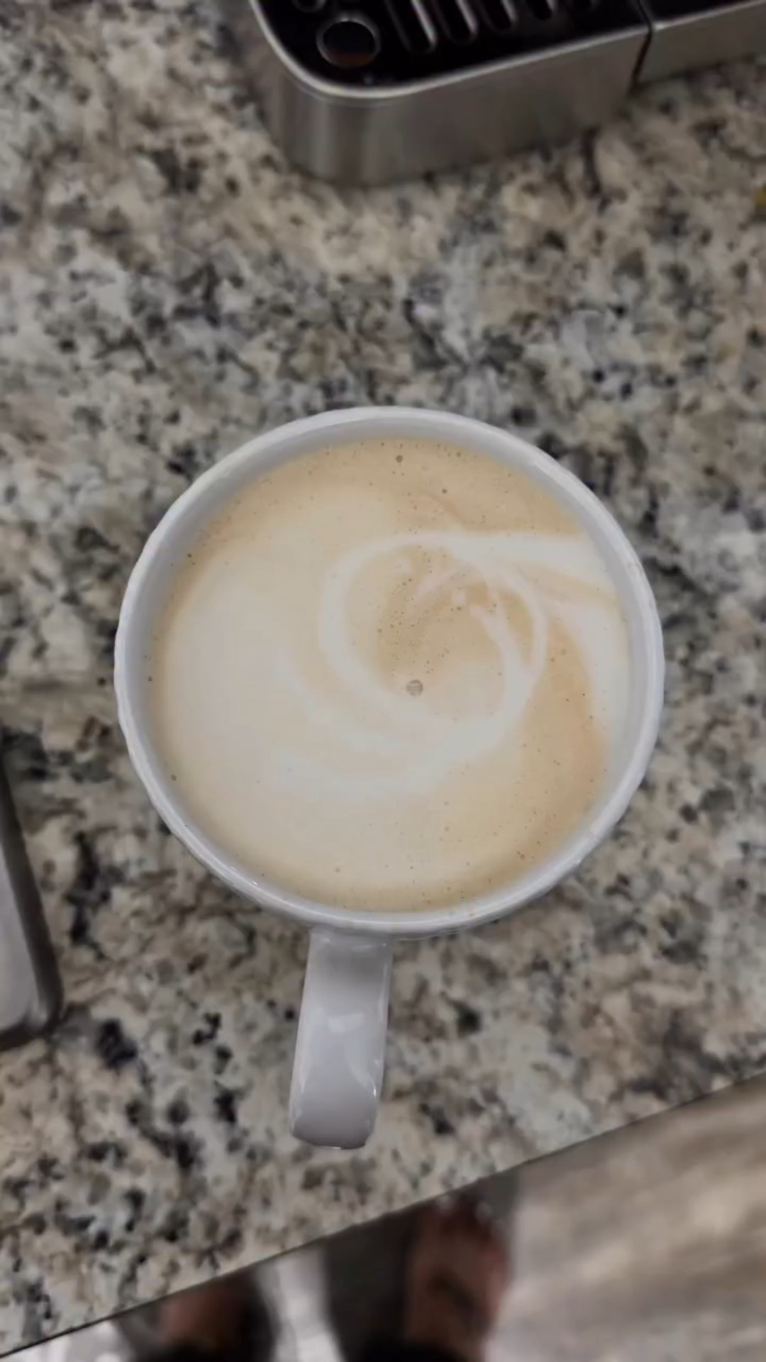 Day 2 of Vlogmas ✨
A slow morning routine with extra time for skin care. Nothing fancy, just a little reset before the day really starts 🤍

#vlogmas #morningroutine #skincareroutine #lifestylecreator #cozymornings

Vlogmas day 2, morning routine vlog, skincare routine, cozy lifestyle content, daily vlogging

#LTKHoliday #LTKvlog #LTKmorningroutine