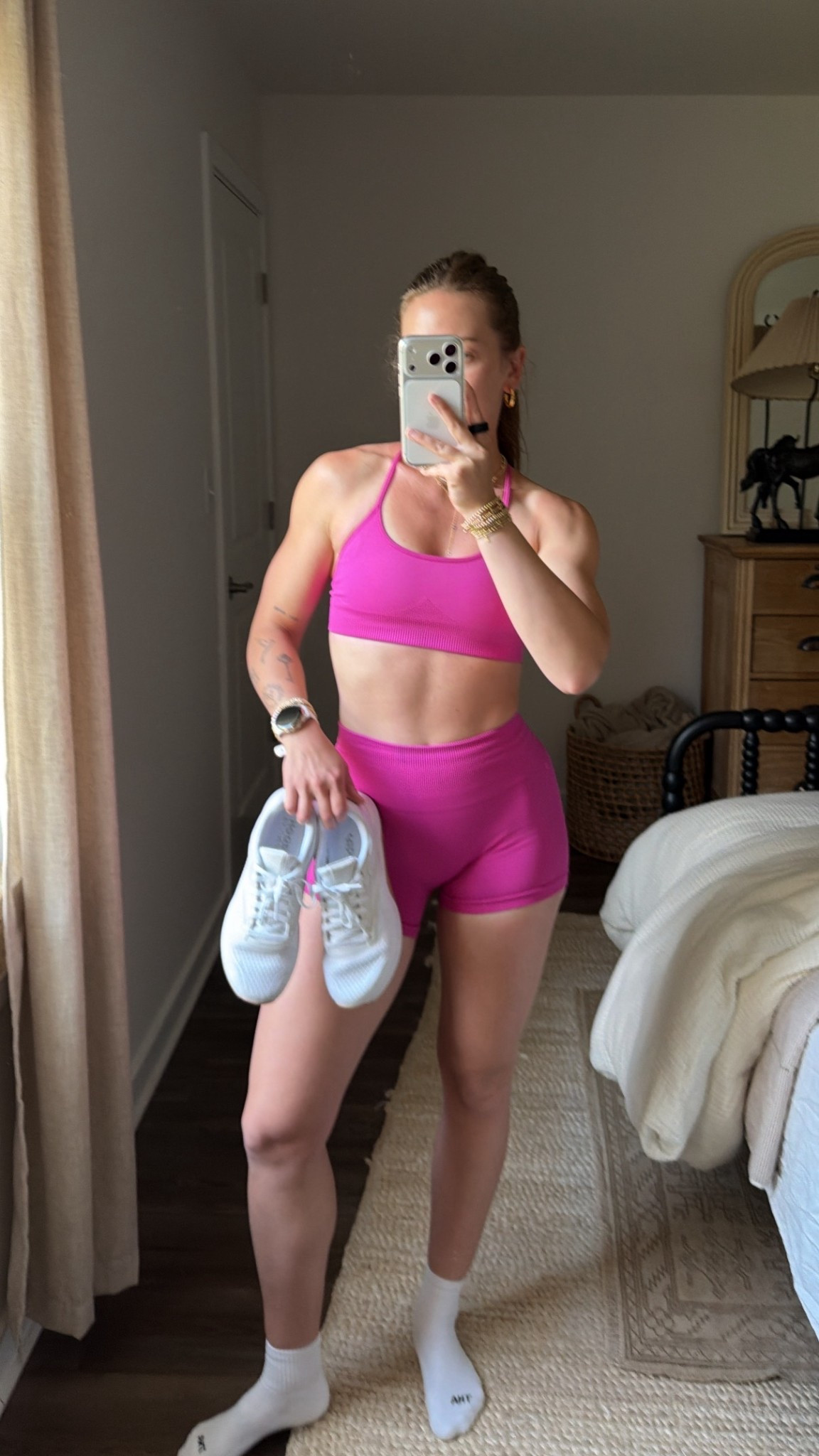 4/16/26 Weightlifting Workout Outfit + Amazon Set


A weightlifting day at Equinox in one of my favorite Amazon finds from last summer 🤍 this biker shorts set is so flattering and comes in so many colors. Paired with my Reebok lifting shoes, crew socks, and Garmin—everything I reach for on strength days. Everything is linked here ✨



#LTKActive #LTKmorningroutine #LTKfitnessgoals