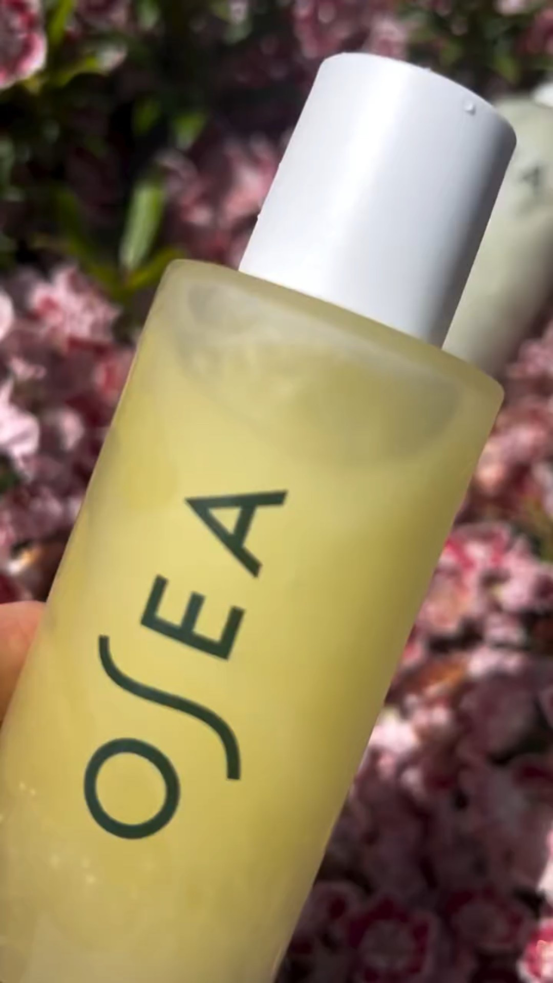 Wash away the day with this new double cleansing routine from your favorite brand Osea Malibu. Thank you from Osea Malibu for this lovely gift. This is a Bi-phase face cleansing oil and make up remover that you are going to love. Don’t forget to shake to activate the cleanser and rinse it off to refresh your skin. This lovely new cleanser dissolves make up, impurities and excess oil. It hydrates, nourishes and leaves my skin super soft. It’s a lightweight formula that rinses clean with no oily residue. Don’t forget to use the Step1 Ocean Wave Cleanser on dry skin. Pick up the @oseamalibu reusable cotton rounds to help remove eye makeup. As your step to use the Ocean Cleanser and apply it to damp skin and rinse with warm water. You are ready for your moisturizer and makeup. Have you tried this duo yet?

https://go.shopmy.us/p-18560480

#oseamalibu #oceancleanser #oceanwavecleanser #cleansingoil #skincareroutine

#LTKSeasonal #LTKActive #LTKOver40