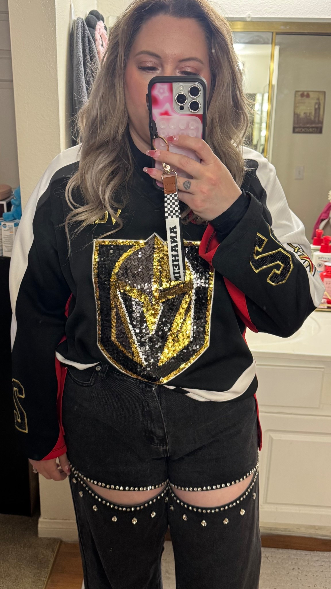 Playoffs, but make it fashion 💖 

#LTKStyleTip #LTKU #LTKMidsize