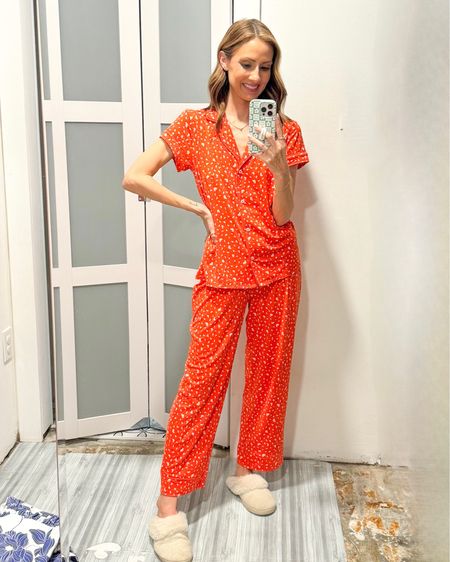 Spring pajamas!! These pajamas are sooooo comfy and cute! Love the floral pattern, short sleeves, and ankle length! This is totally a family vacation game night hang out night kind of set. Wearing an XS in top and bottoms. 


#LTKover40 #LTKtravel #LTKfindsunder100